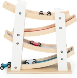 Drevená kaskádová závodná dráha