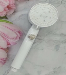 Biela sprchová hlavica
