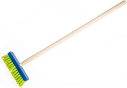 Modrá metla s drevenou násadou - 80 cm