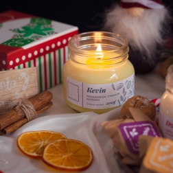Prémiová vonná sviečka - Kevin / Poľský výrobok