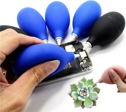 Čistiaca tryska na fotooptiku – čierna