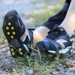 Protišmykové návleky na topánky s kovovými hrotmi, elastické TPE, veľkosť 42–48
