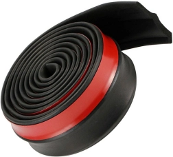 Univerzálna ochranná lišta z plastu na nárazník