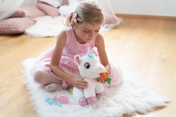 Plyšový interaktívny jednorožec