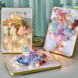 Kreatívna sada string art s LED svetlom 21 × 30 cm – kabelka s kvetmi