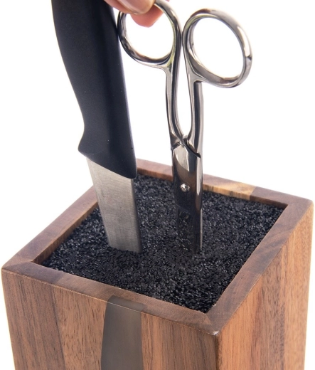 Univerzálna vložka pre nože všetkých veľkostí