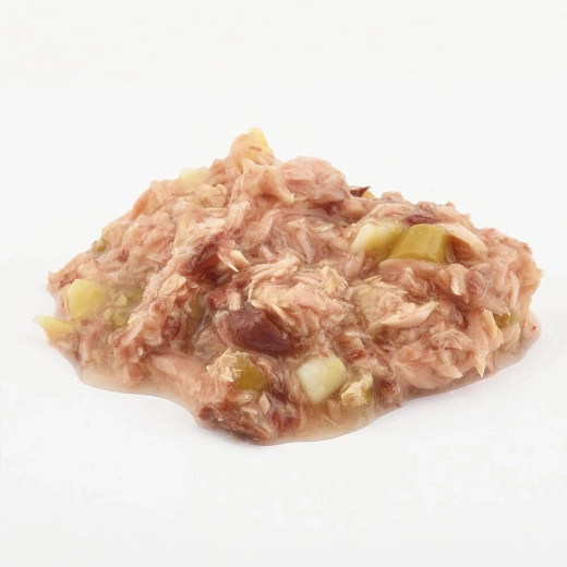 Šťavnatá textúra s kúskami tuniaka