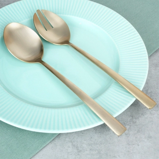 Elegantné zlaté prevedenie so saténovým efektom