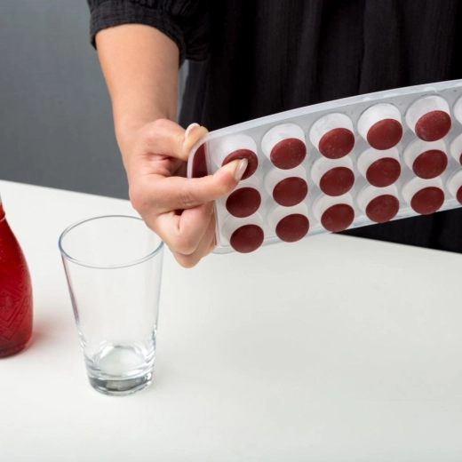 Ľahké vyberanie vďaka elastickému dnu