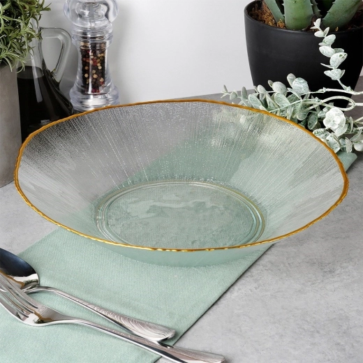 Široký, plytký tvar pre jednoduché servírovanie