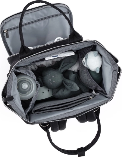 Rýchly prístup vďaka širokému otváraniu a zadnému zipsu