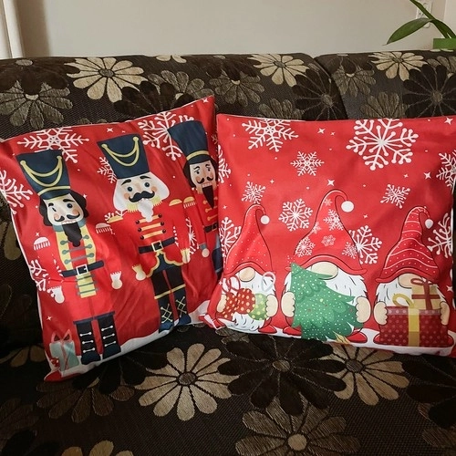 Dekorácia na pohovku, kreslo aj posteľ