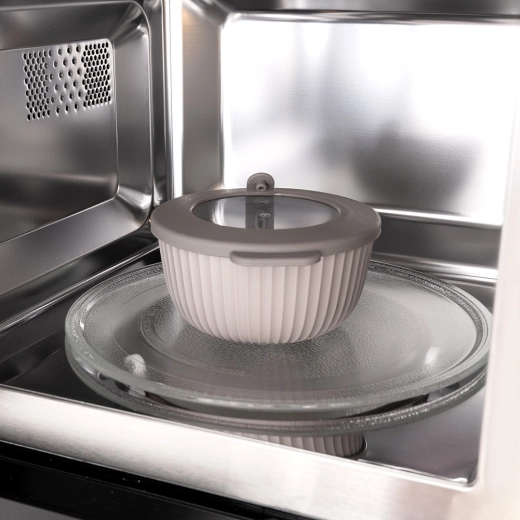 Tesniace veko s parným ventilom