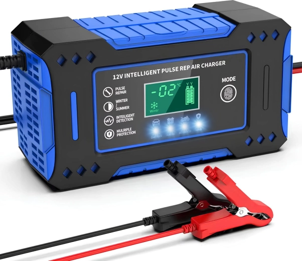 Automatická mikroprocesorová nabíjačka autobatérií 12 V/24 V