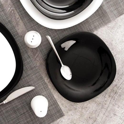 Ideálny na servírovanie dezertov a snackov