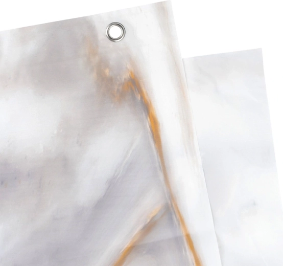 Zosilnené otvory a háčiky v balení