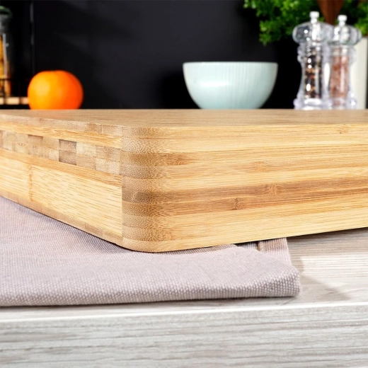 Masívna a stabilná pracovná plocha