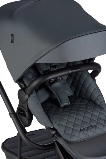 Priestranné a pohodlné sedenie