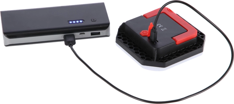 USB nabíjanie a flexibilné umiestnenie