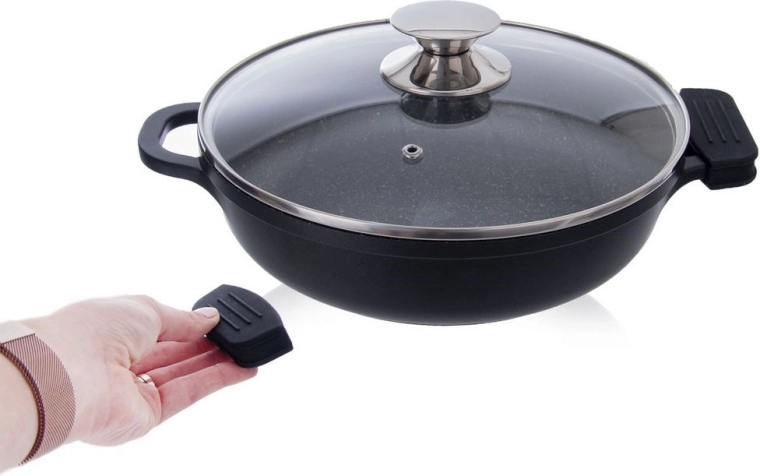 Univerzálne pre väčšinu hrncov a panvíc