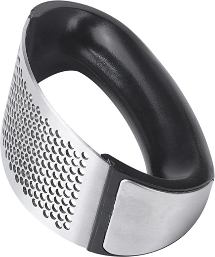 Ergonomická rukoväť a kompaktný dizajn