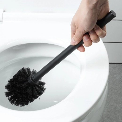 Dlhá rukoväť pre lepší dosah a kontrolu