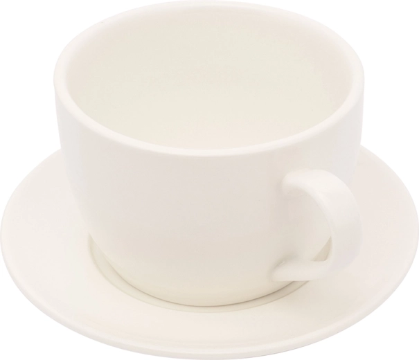 Porcelánová šálka s podšálkou pre pohodlné servírovanie