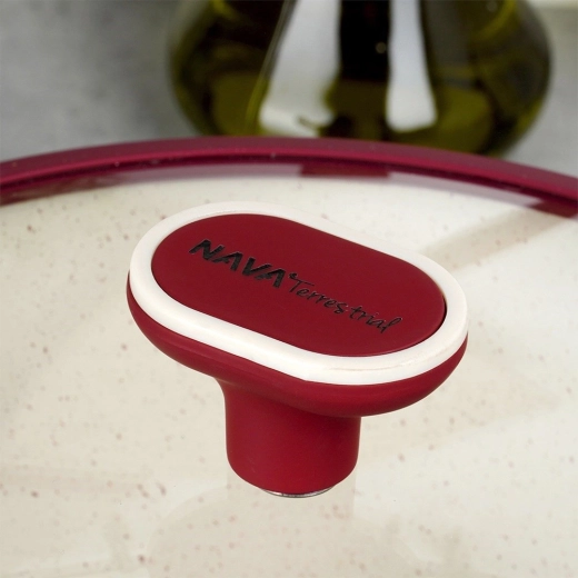 Bezpečné soft‑touch rukoväte a sklenená pokrievka