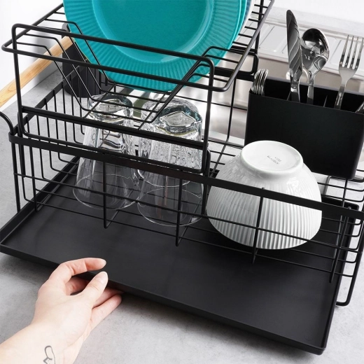 Vyberateľný tácek a košík na príbory