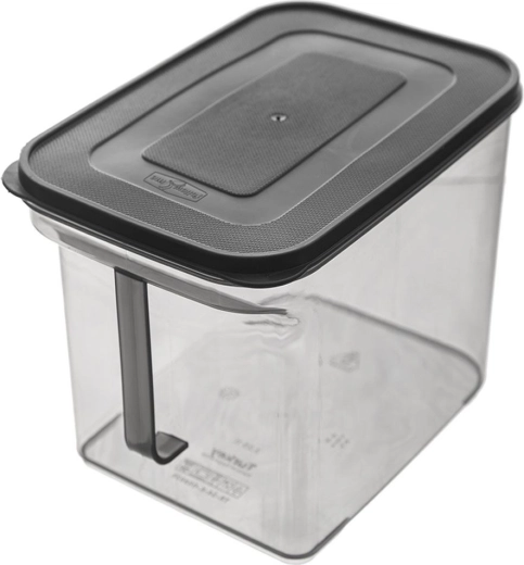 Priesvitné steny a praktické madlo