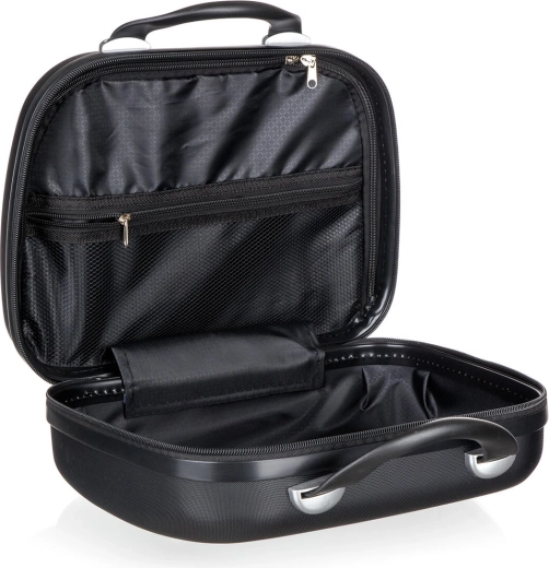 Prehľadný interiér so zipsovou priehradkou