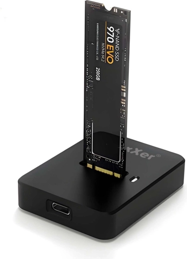 Dokovacia stanica pre SSD M.2 SATA a NVMe s USB-C