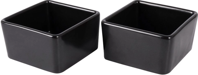 Moderný čierny dizajn s lesklým povrchom