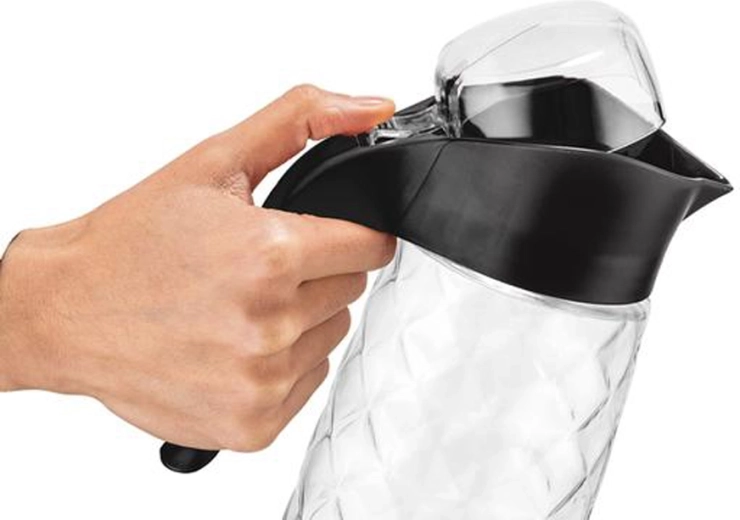 Sklenený džbán s viečkom Qlux 1,6 l