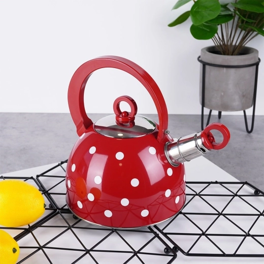 Štýlový retro dizajn s bodkami