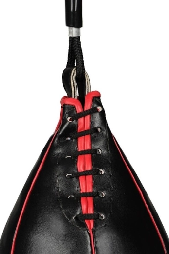 Odolná syntetická koža a zosilnené švy