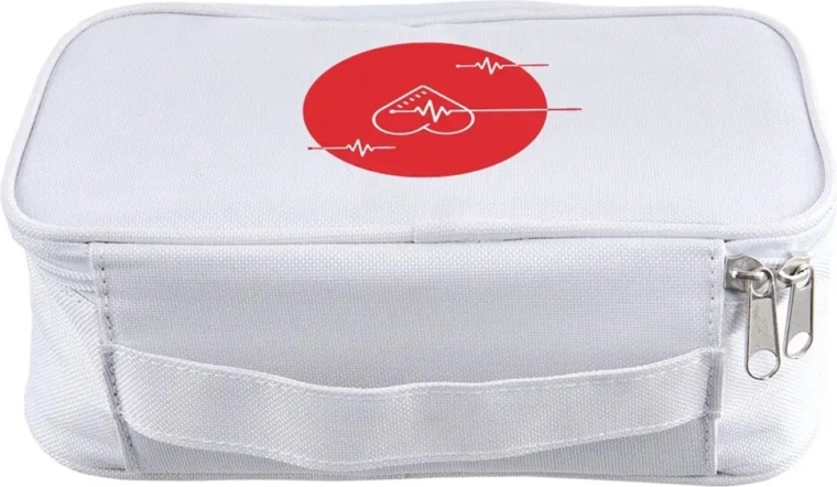 Dvojitý zips a odolná tkanina