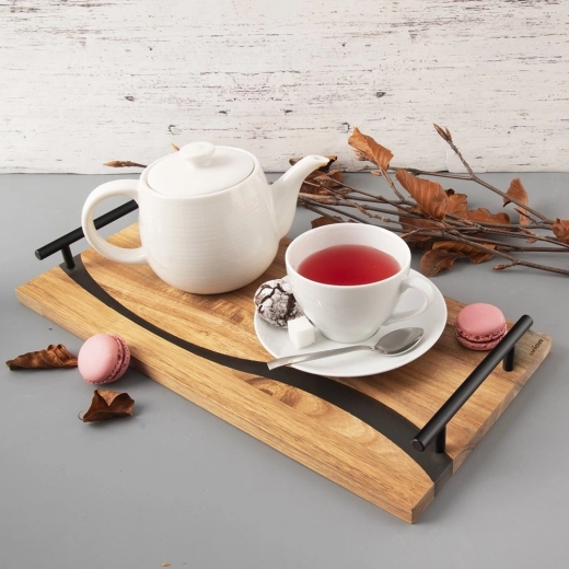 Prírodné akáciové drevo s efektnou „riečnou“ živicou