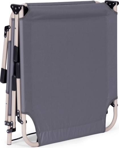 Skladacia konštrukcia na jednoduchý transport