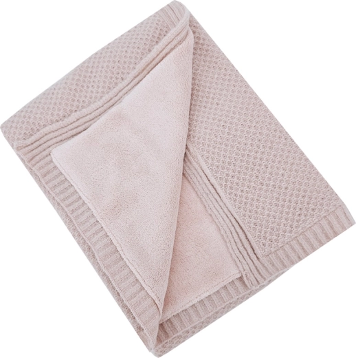 Jemný úplet šetrný k pokožke