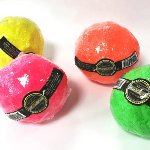 Vhodná do vody a dobre viditeľná