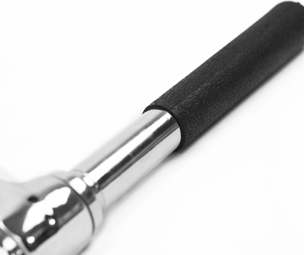 Protisklzové gumové rukoväte