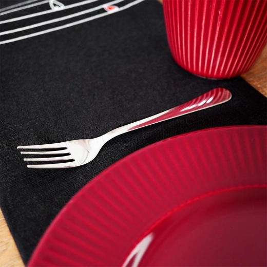 Elegantný lesk a univerzálny dizajn