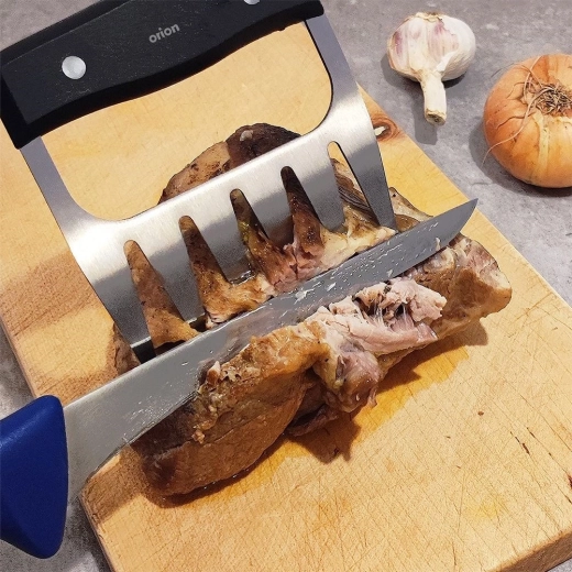 Multifunkčný pomocník na gril aj do kuchyne