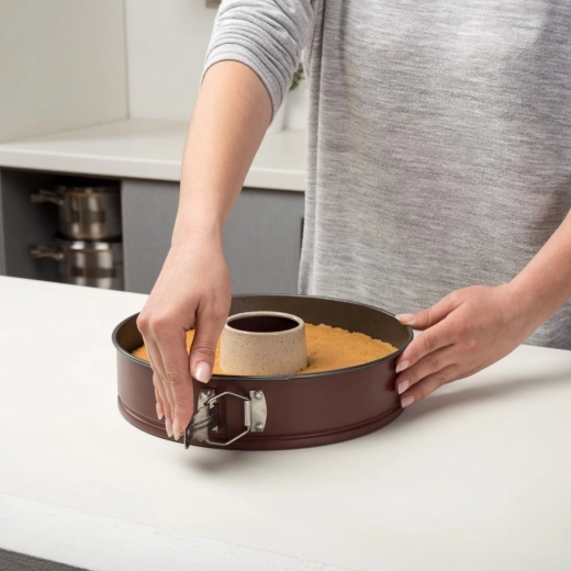 Rozopínací okraj pre ľahké vybratie