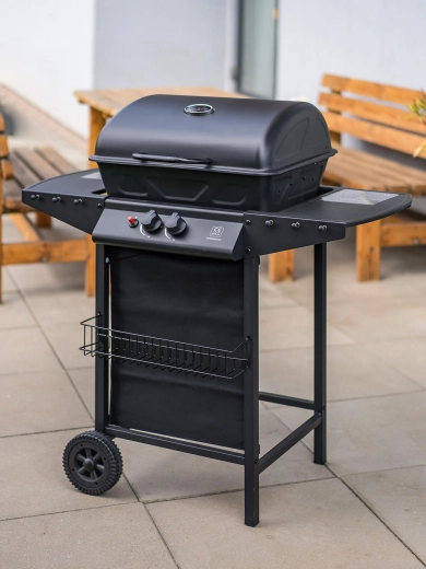 Rovnomerné grilovanie pod vekom s teplomerom