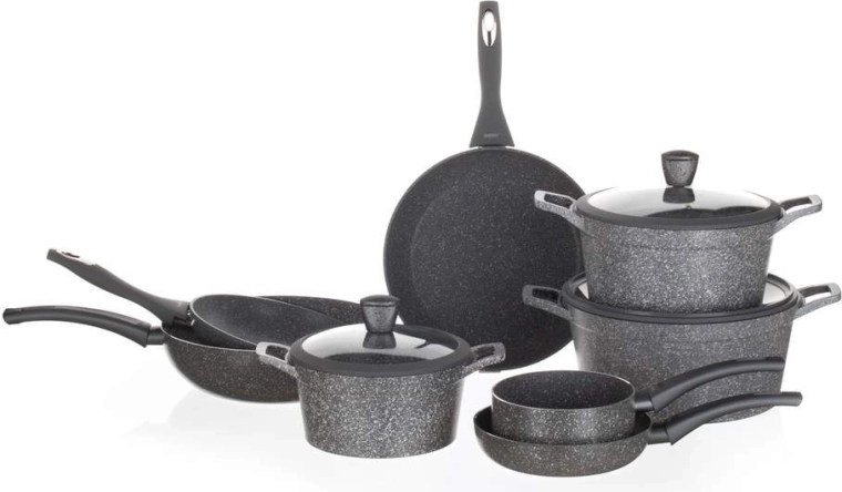 Pohodlné soft‑touch rukoväte a sklenená pokrievka