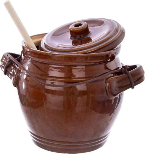 Keramika na domáce pickles a servírovanie