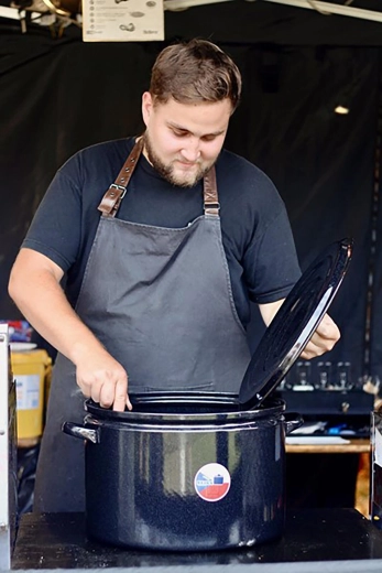 Veľký objem na hromadné varenie