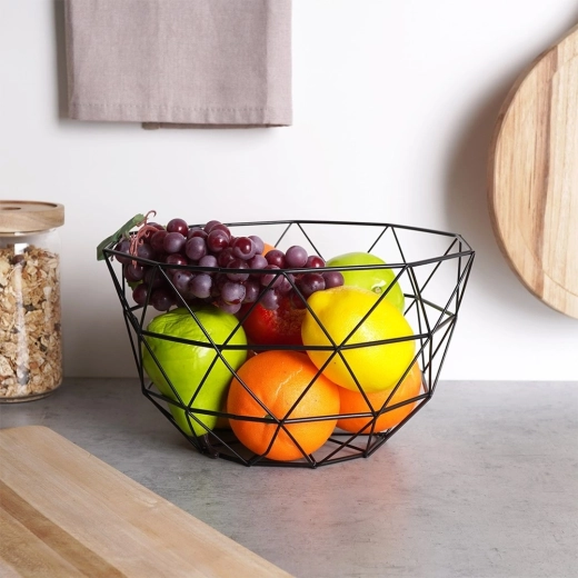 Odolný kov v matnej čiernej